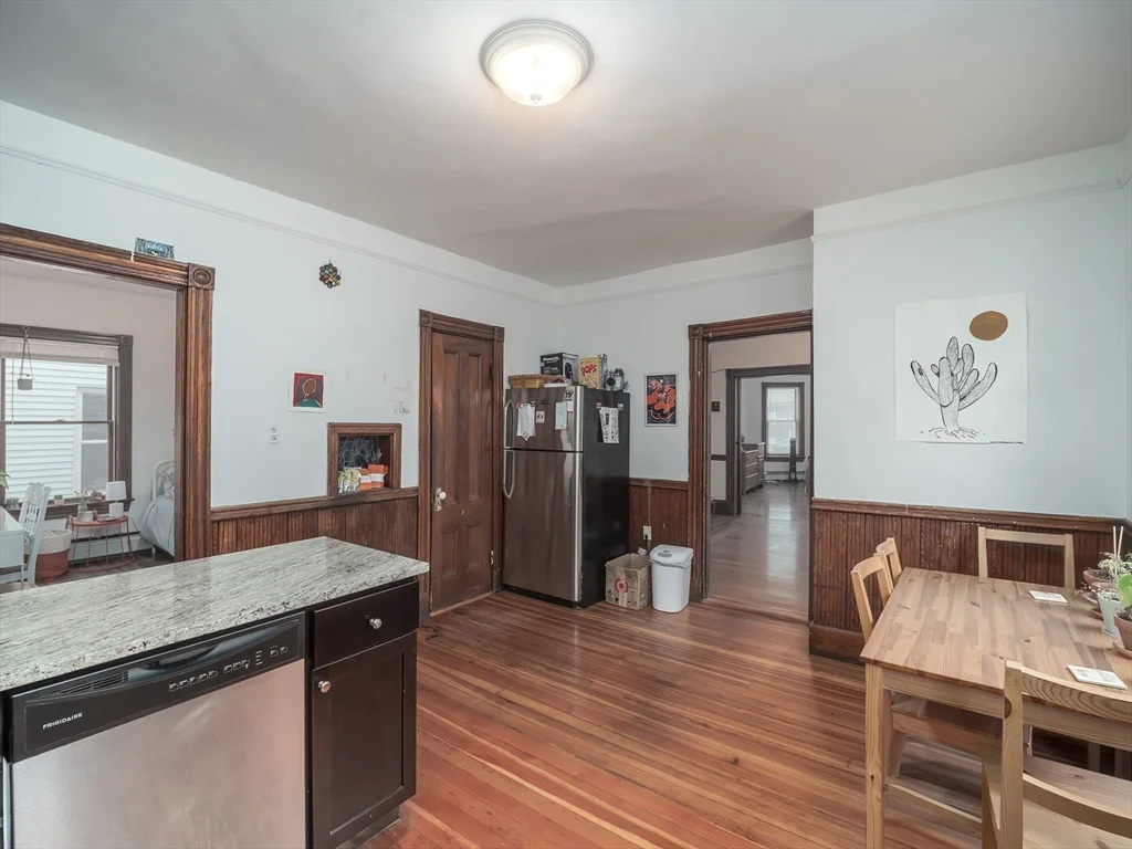 318 Beacon St, Ward Two