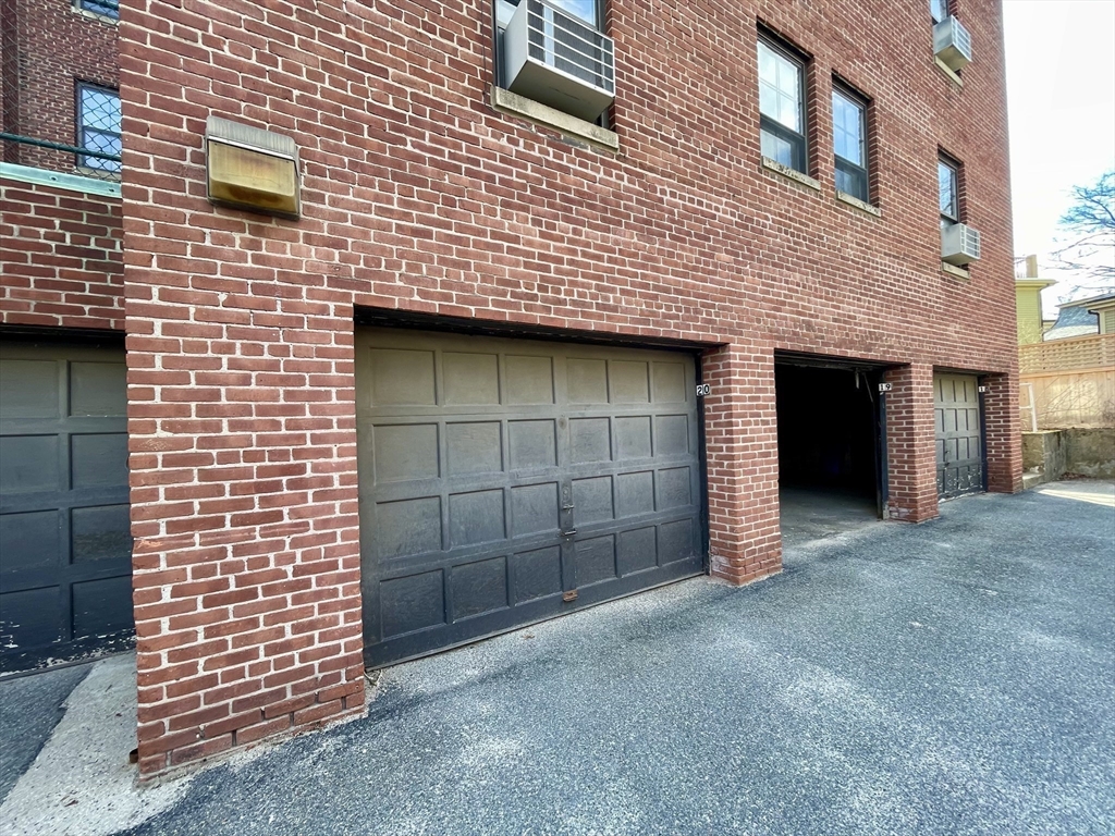 53 Harvard Ave, Brookline