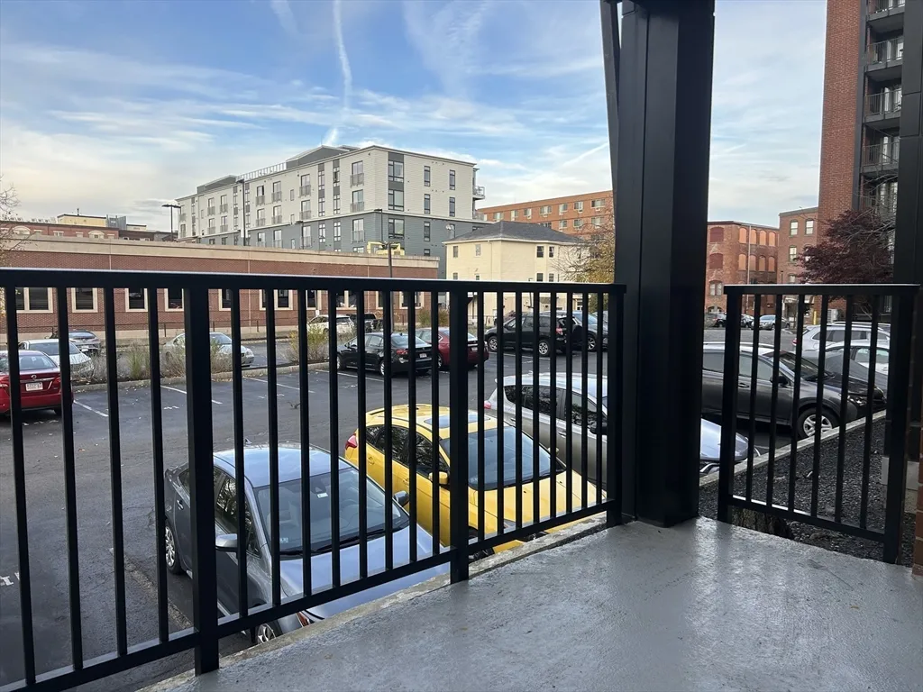 60 Rantoul St, Beverly