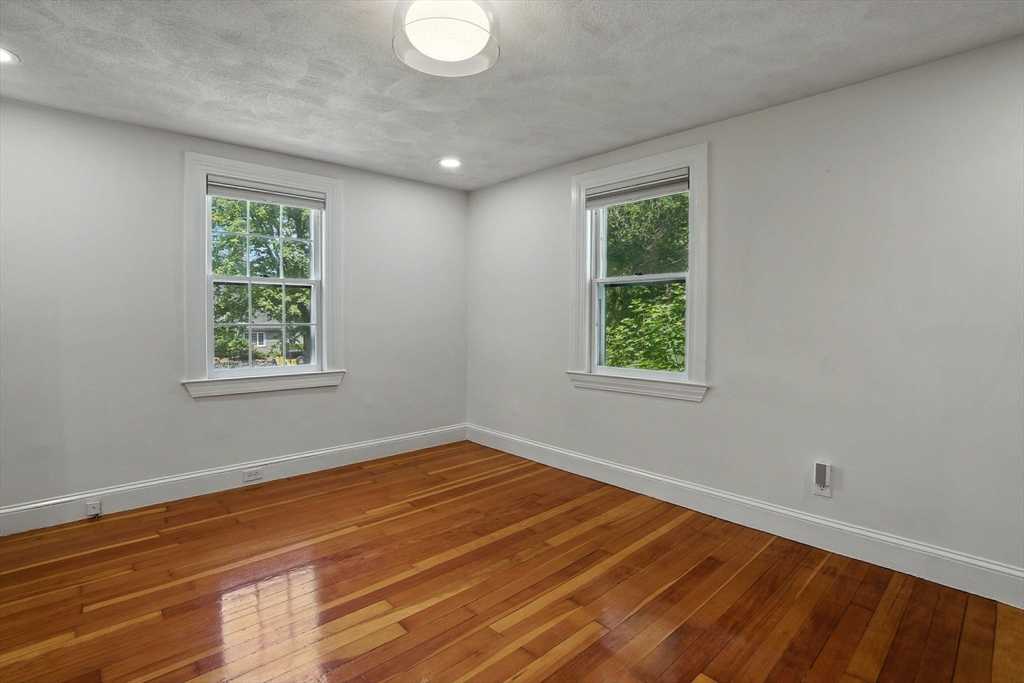 64 Lincoln Ave, Lynnfield