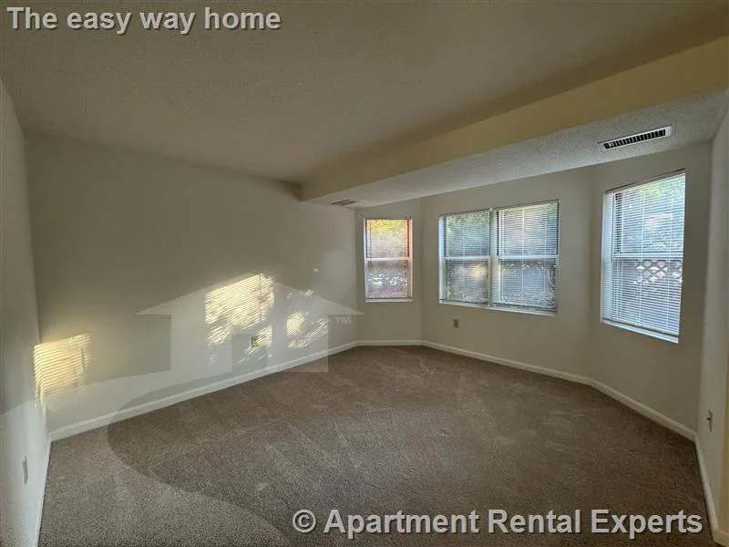 175 Beacon St, Ward Two