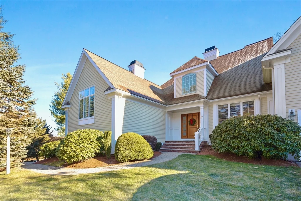 7 Bobby Jones Dr, Andover