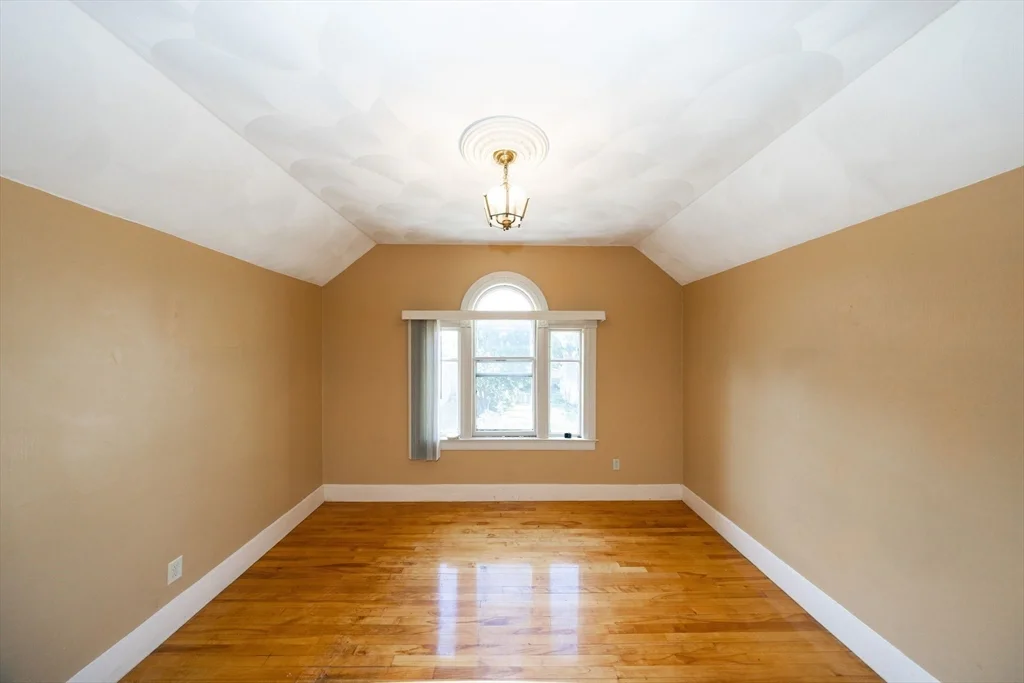 35 Tirrell St, Worcester