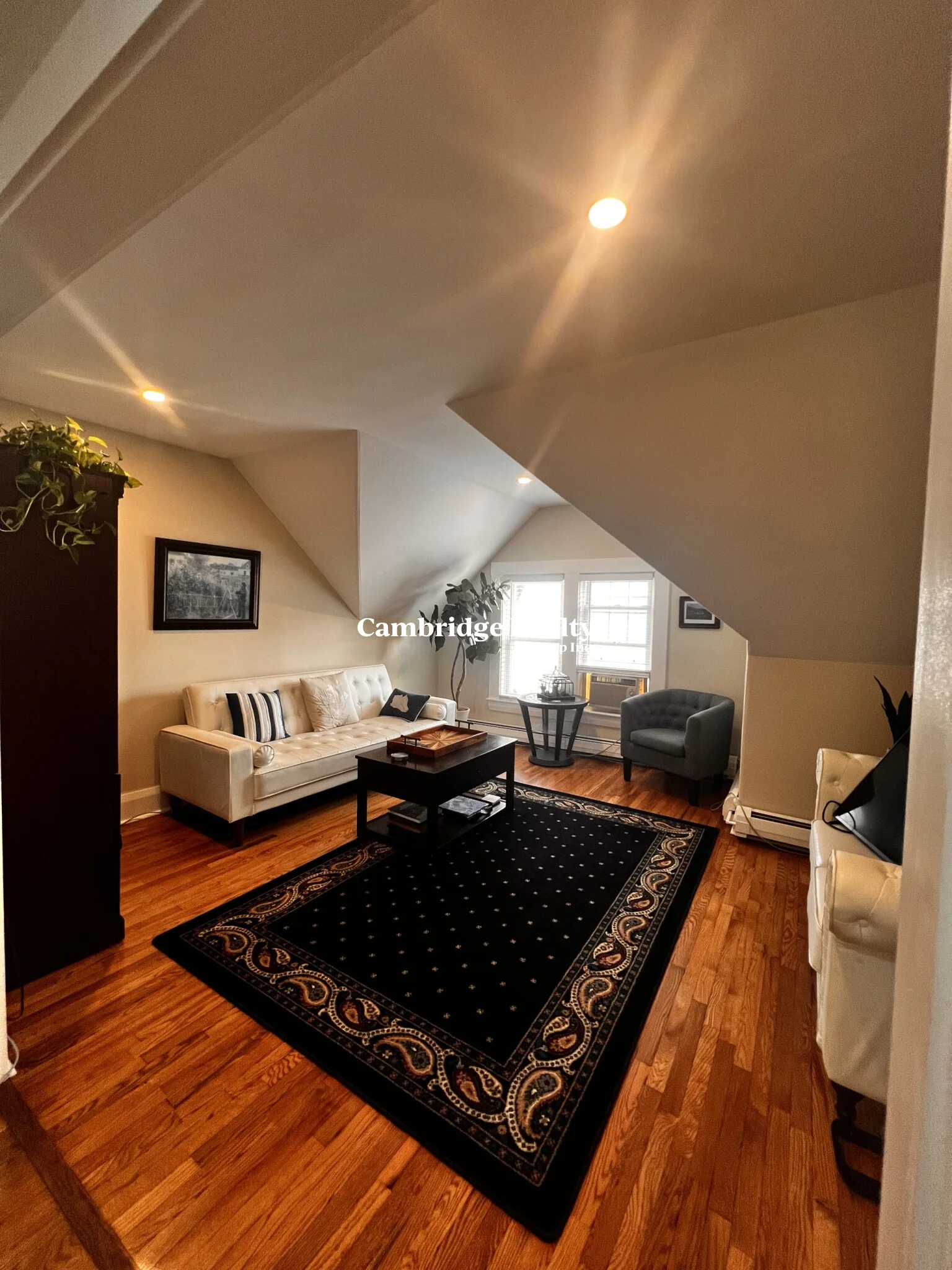 626-628 Washington St, Wellesley