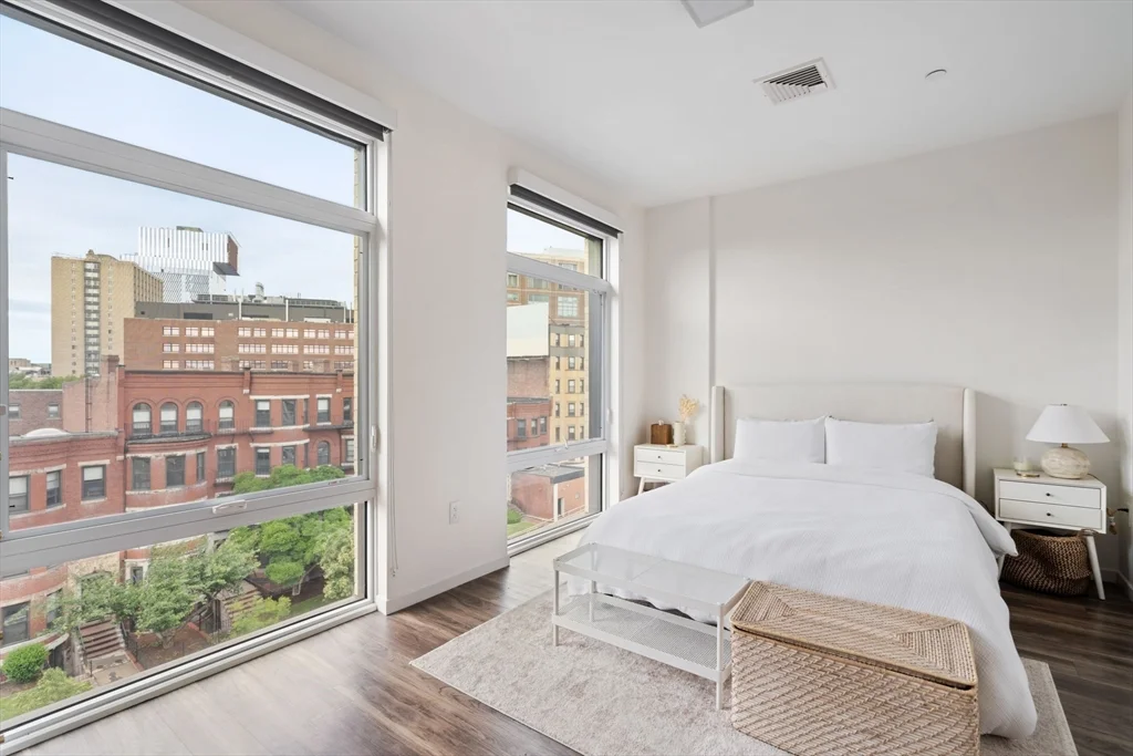839 Beacon St, Fenway