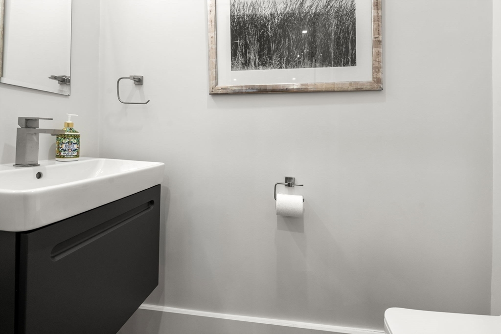 31 Mercer St, South Boston