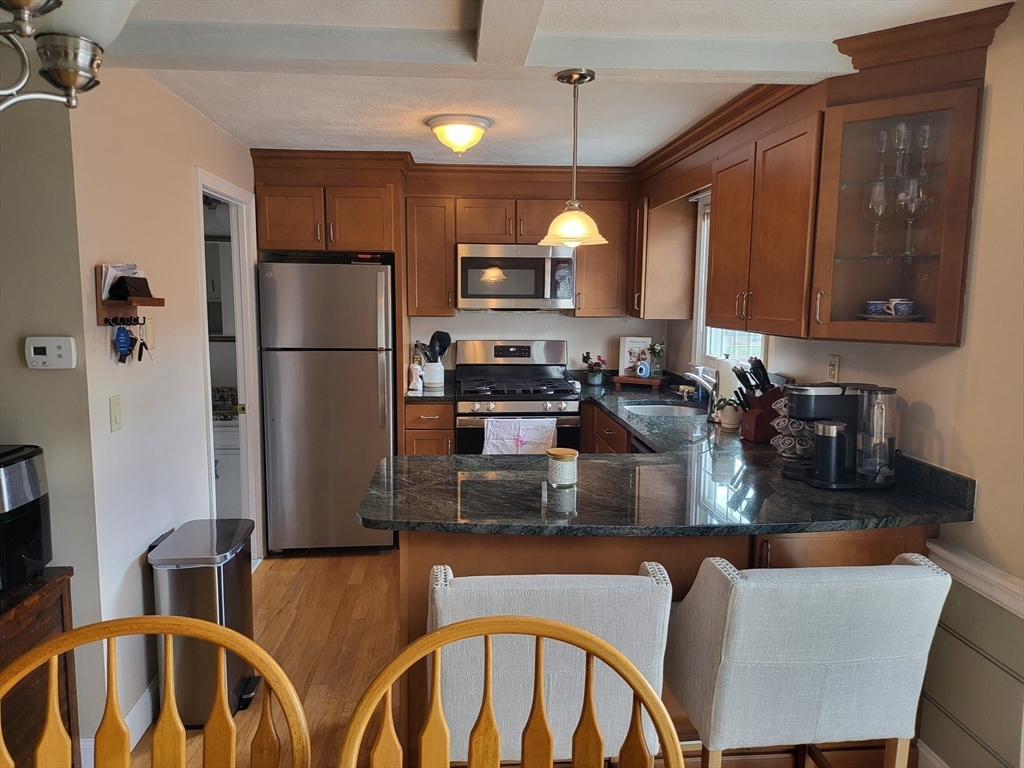 55 Prescott Dr, Chelmsford