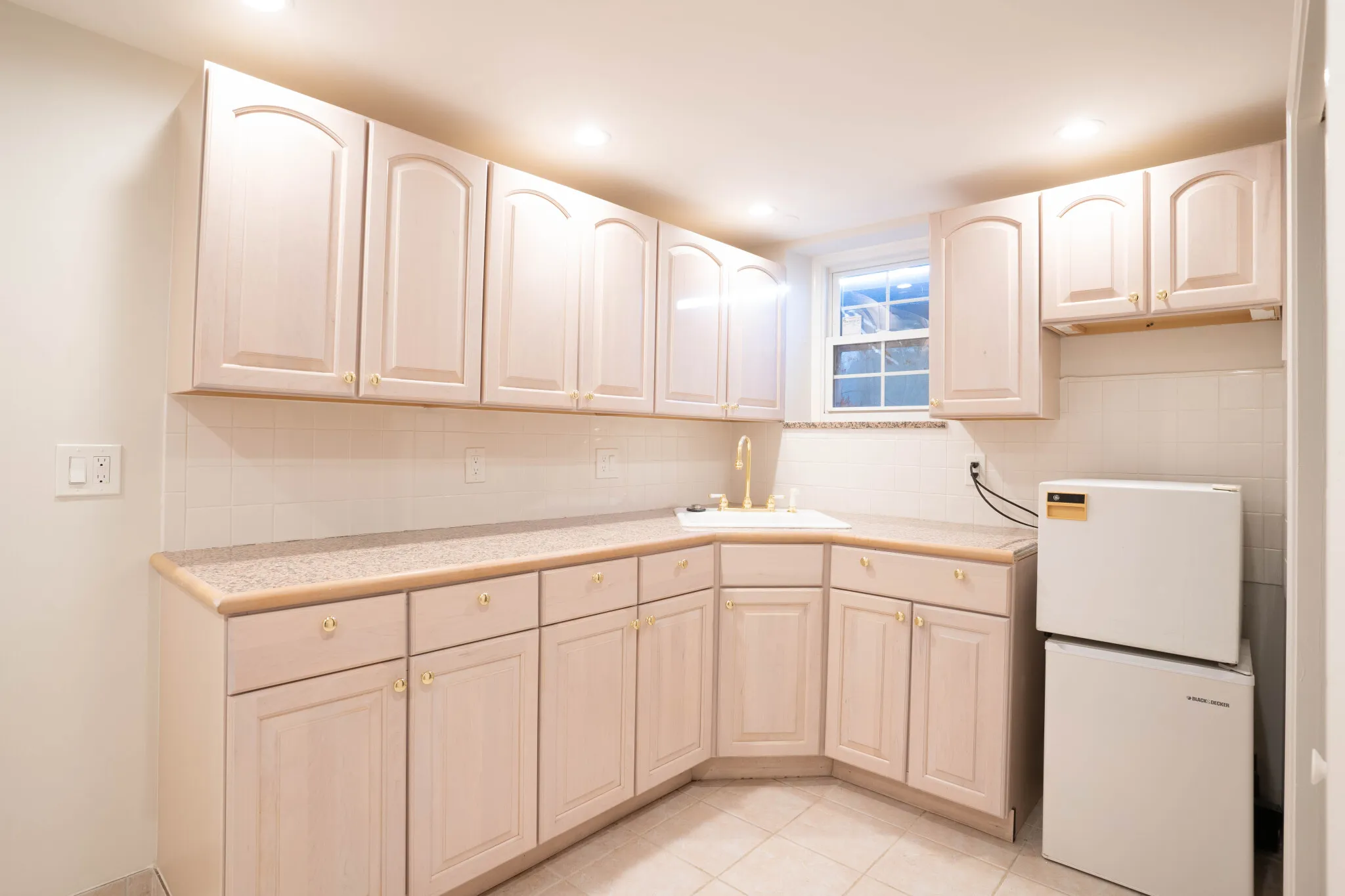 40 Puddingstone Ln, Oak Hill