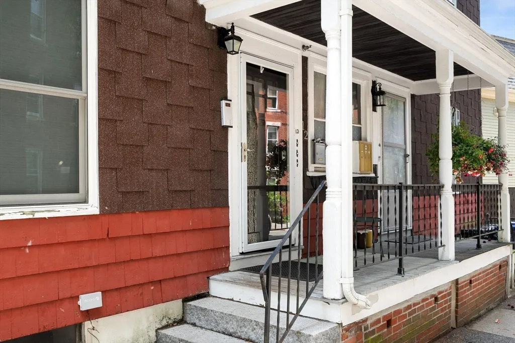 12 Perry St, Central Village