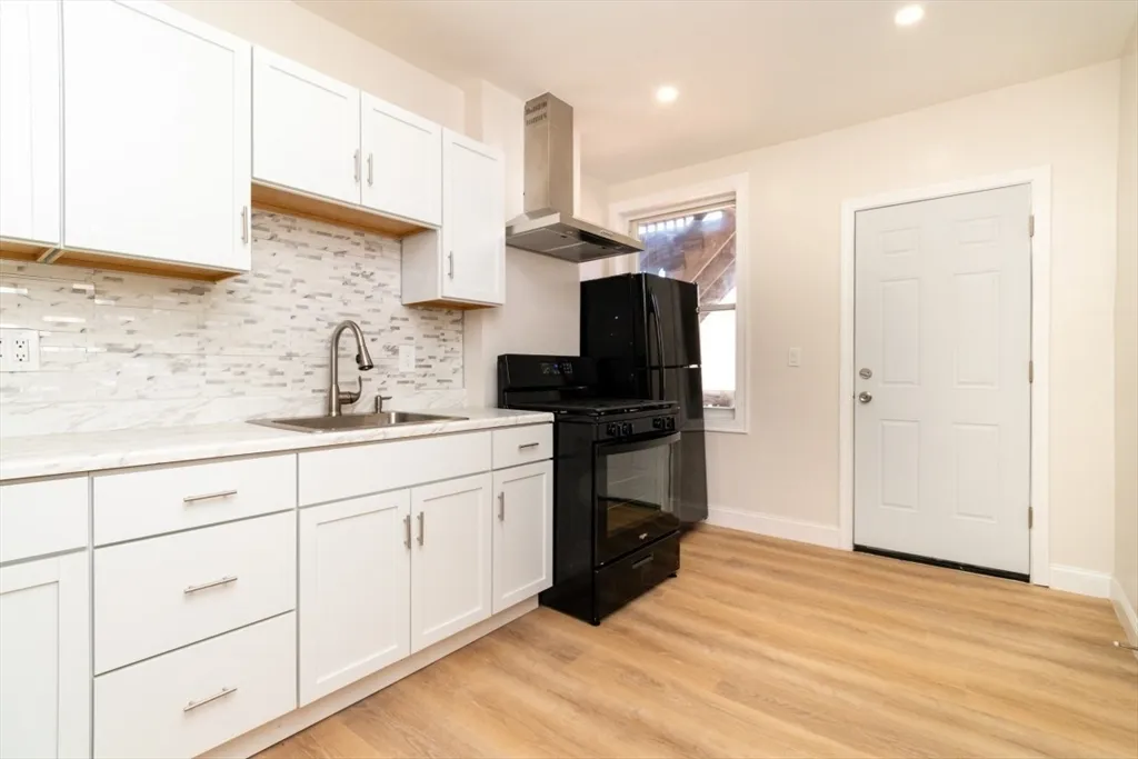 331 Centre St, Jamaica Plain