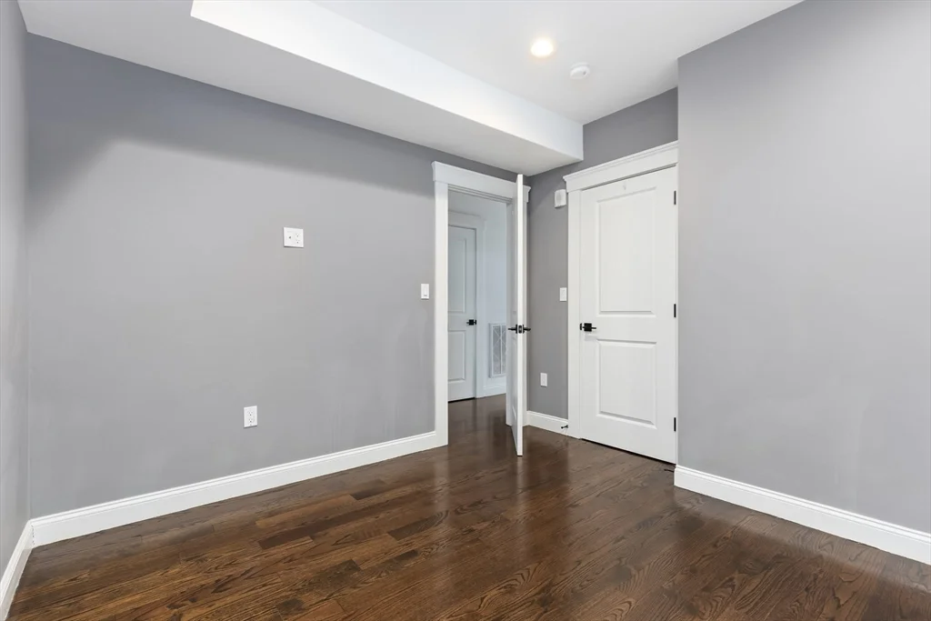 229 E Eagle St, East Boston