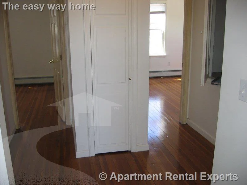 8 Pearl St, Tufts
