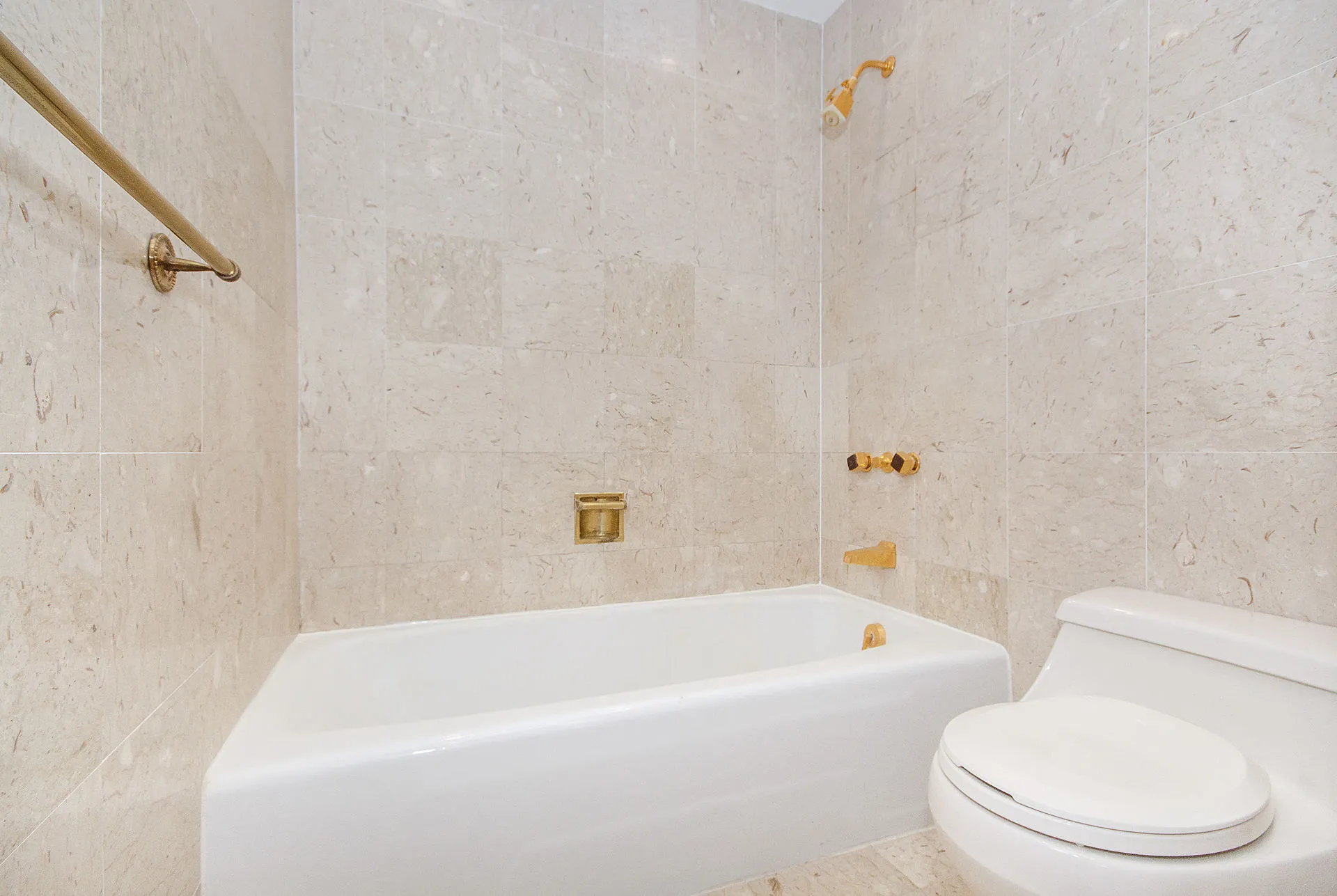 31 Harris St, Coolidge Corner