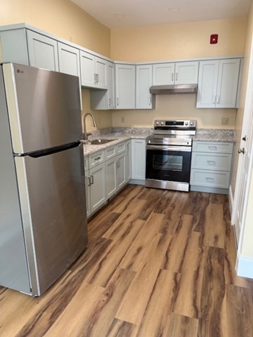 80 Grove St, Fitchburg