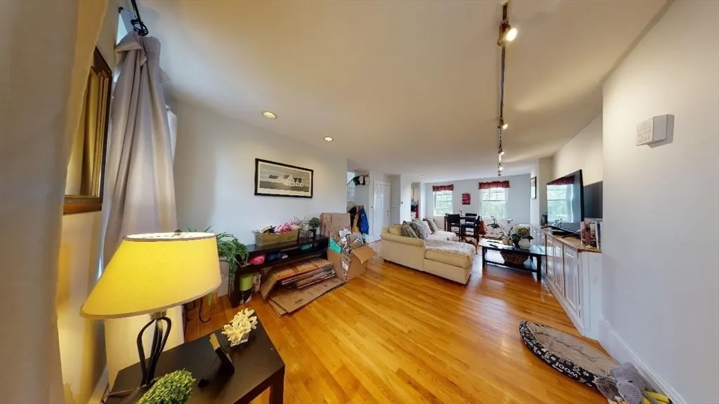 408 Sumner St, East Boston