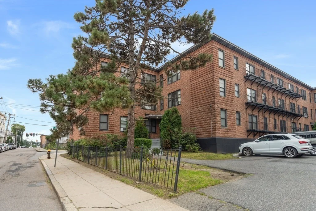 15 Victory Rd, Dorchester