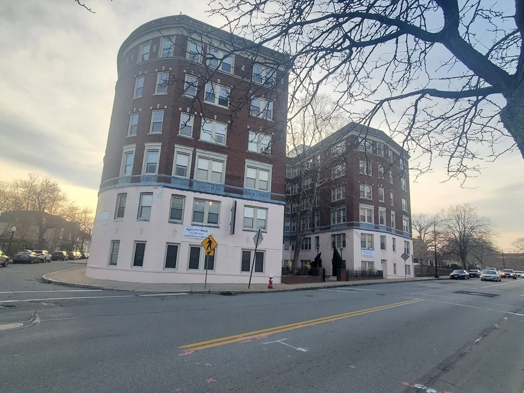 415 County St, New Bedford