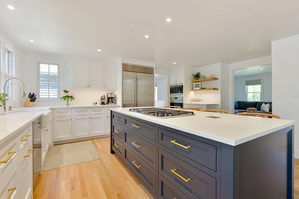 8 Burnt Swamp Ln, Nantucket