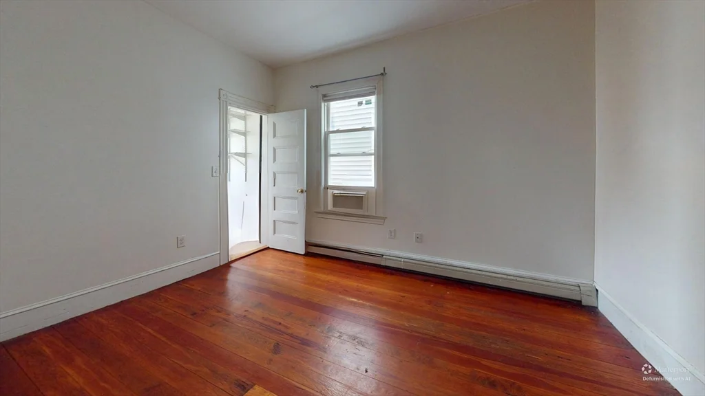 19 Newport, Dorchester