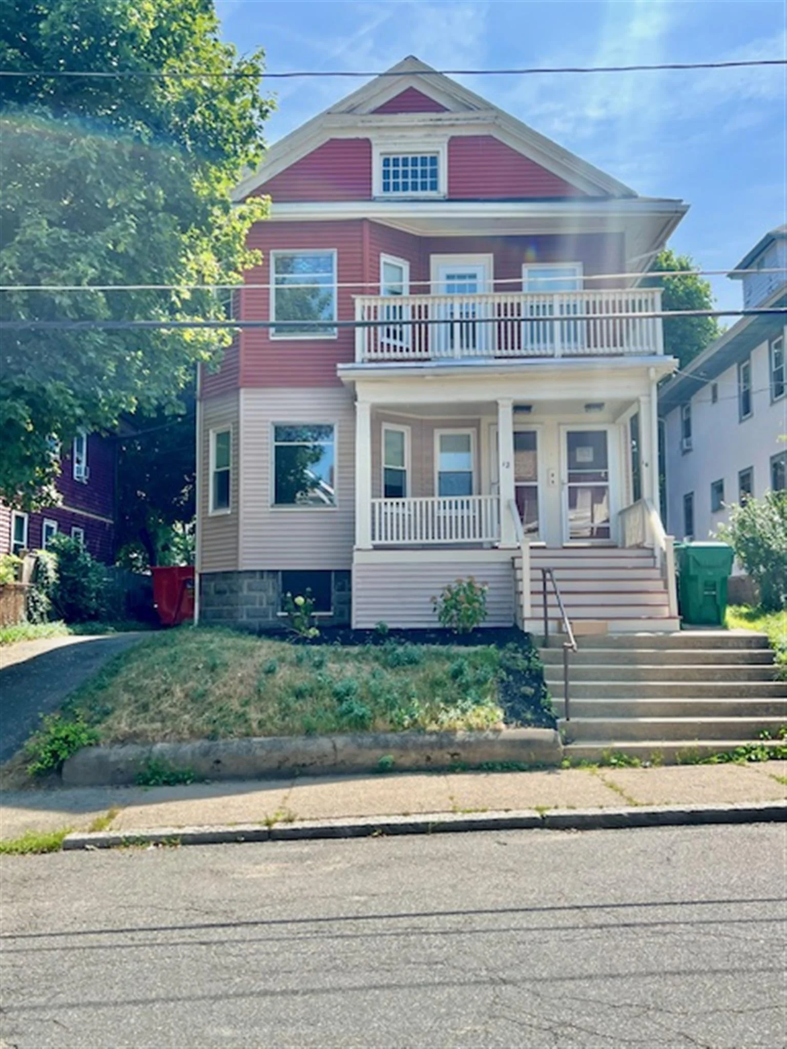 12 Quincy St, Medford