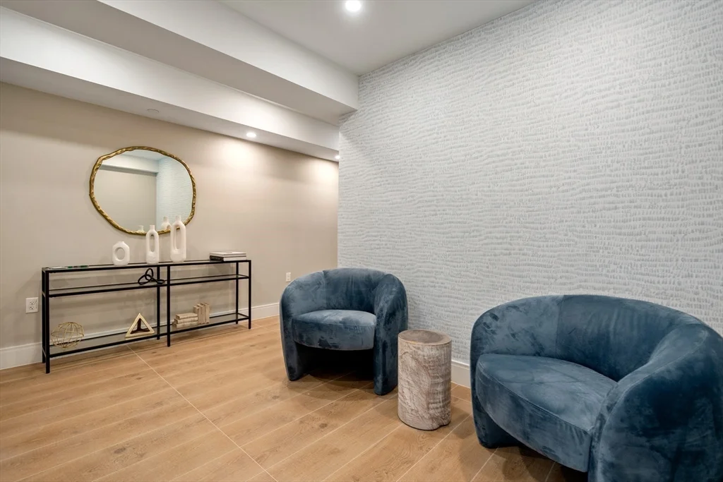 69 Walnut St, Brookline Village