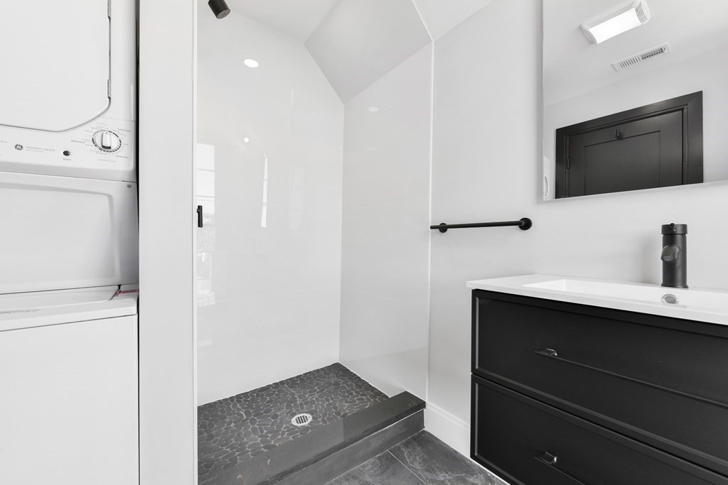 6 Brooks St, East Boston