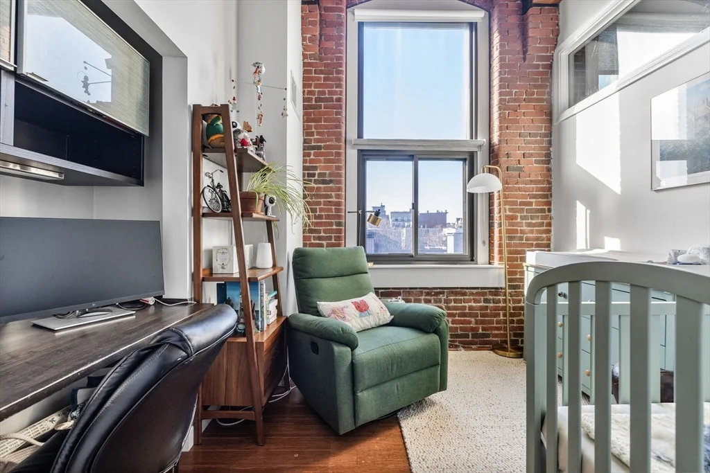 320 West 2nd St, South Boston