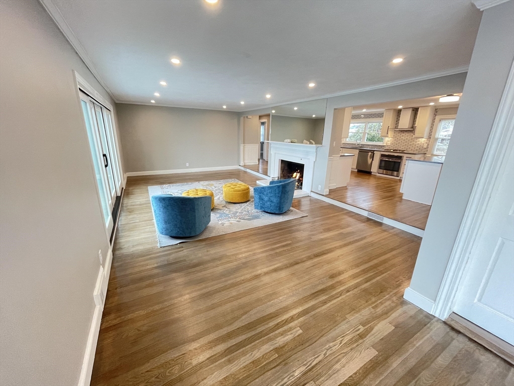 85 Regatta Rd, North Weymouth