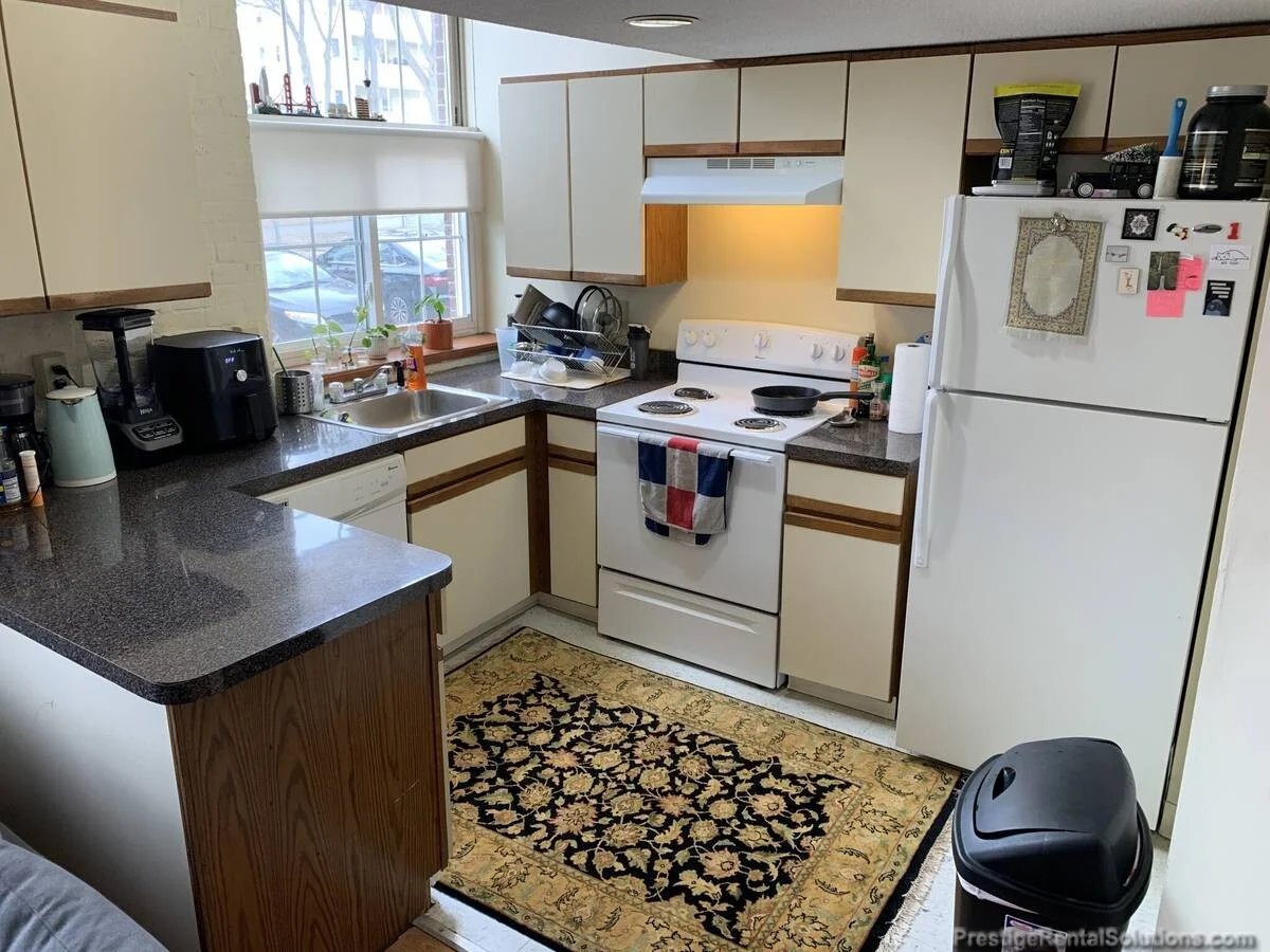 11 Willow St, Fitchburg