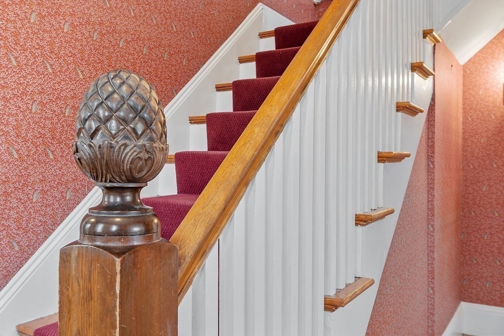 110 Leonard St, Belmont