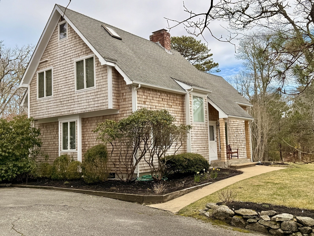 11 High Meadow, Oak Bluffs
