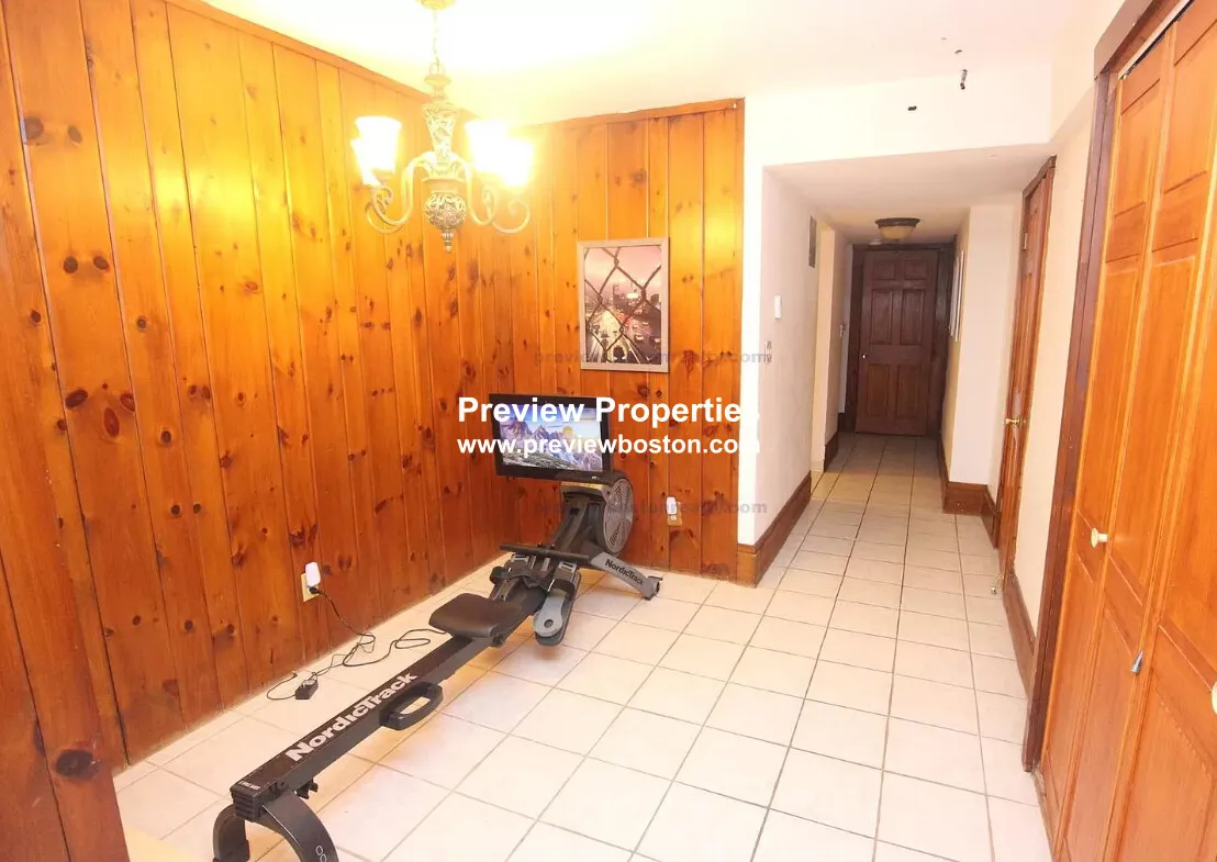 9 Braemore Rd, Brighton