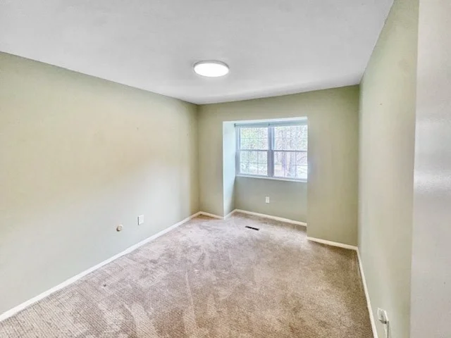 418 Edgebrook Dr, Boylston