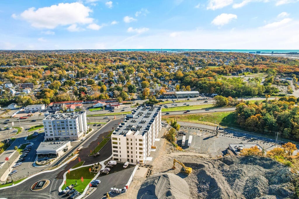 30 Collins Ave, Saugus