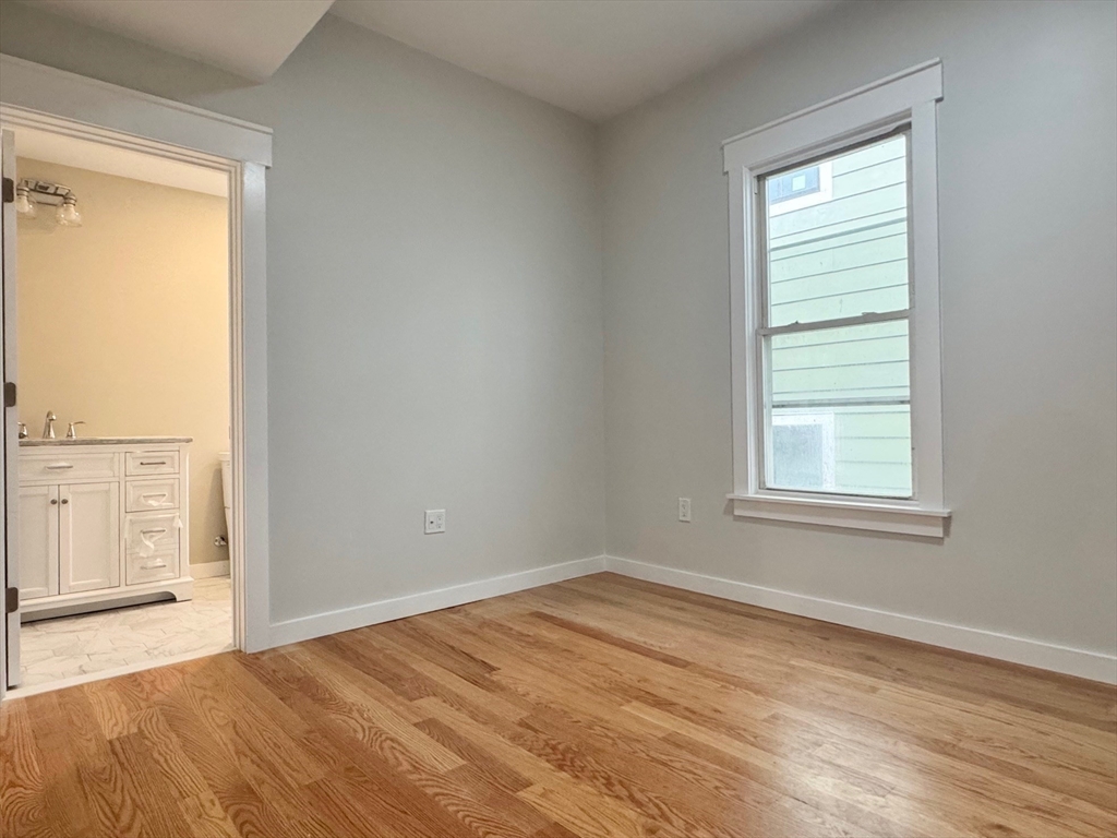 57 Falcon St, East Boston