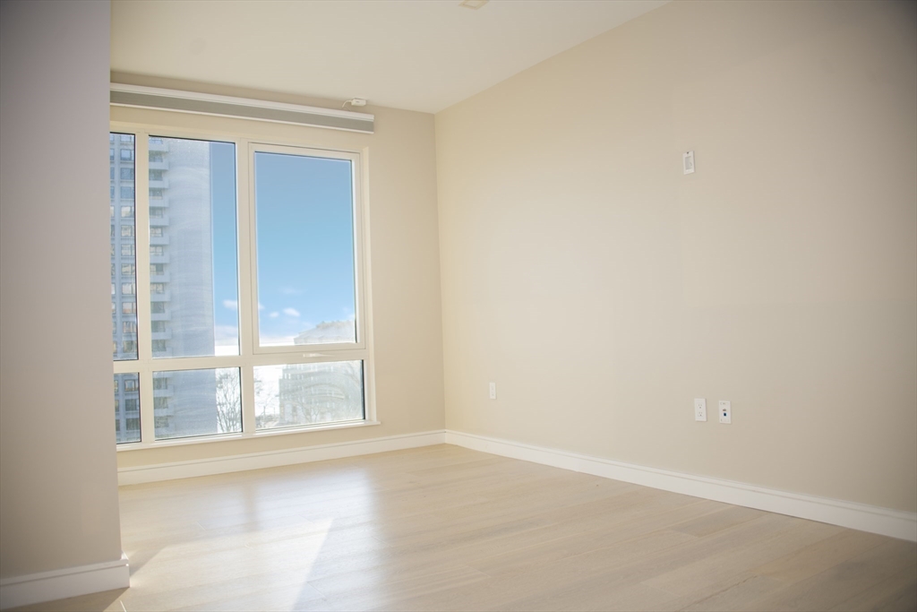 110 Broad St, Waterfront