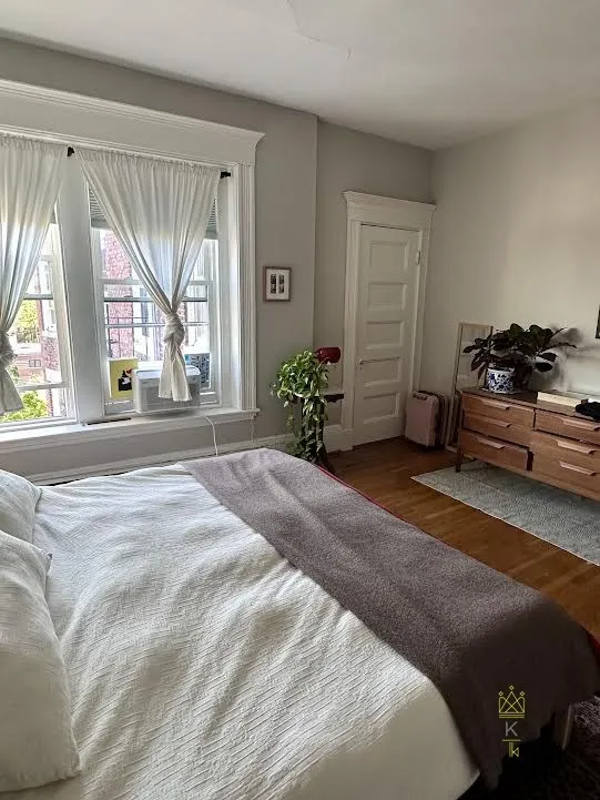 1569 Beacon St, Brookline