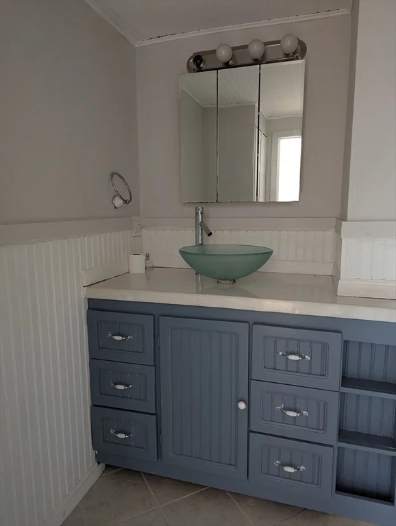 144 Lake Shore Dr, Weymouth