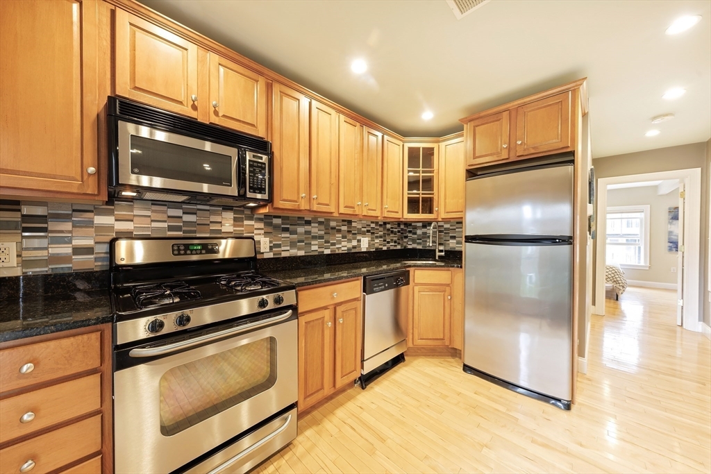 762 East 6th St, South Boston