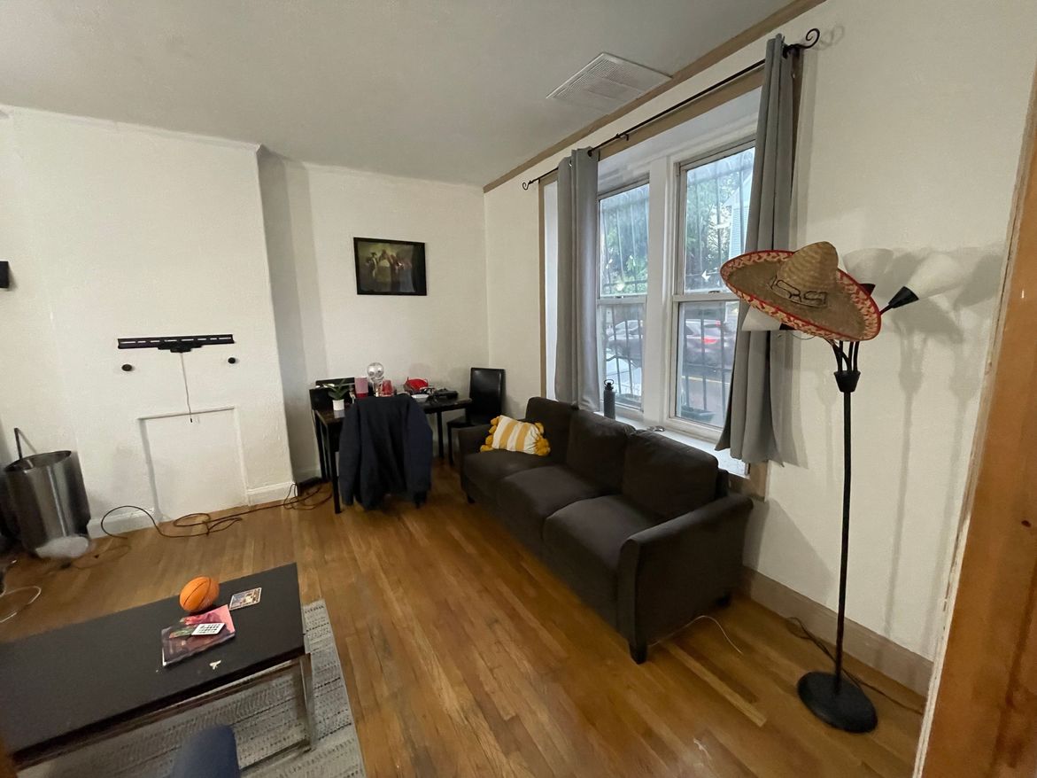 688 Parker St, Mission Hill