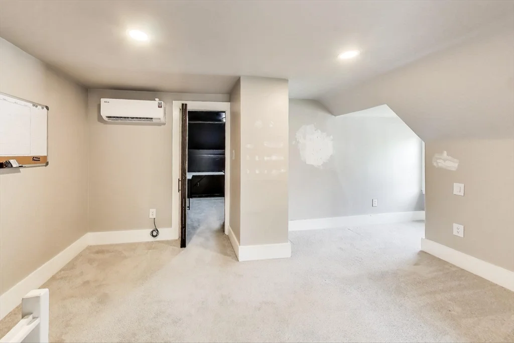 24 Clematis St, Winchester