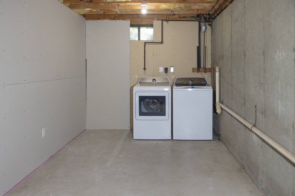 122 Leedham St, Attleboro