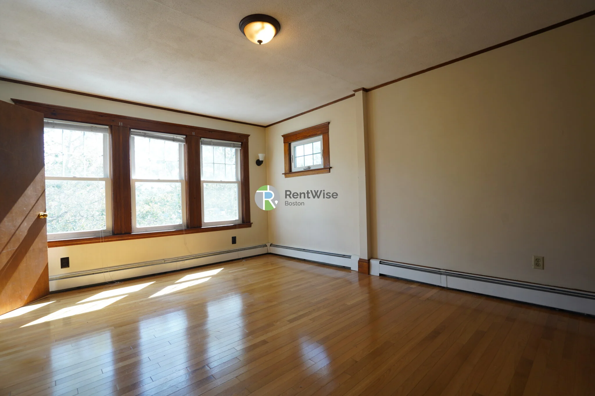 467 Washington St, Brighton