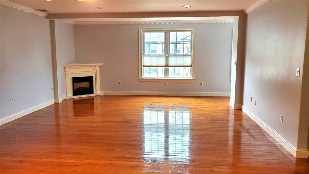 59 Carlisle St, Quincy