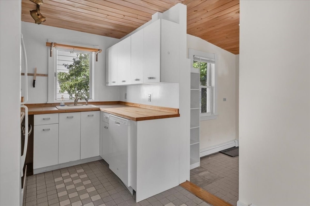 325 Western Ave, Riverside