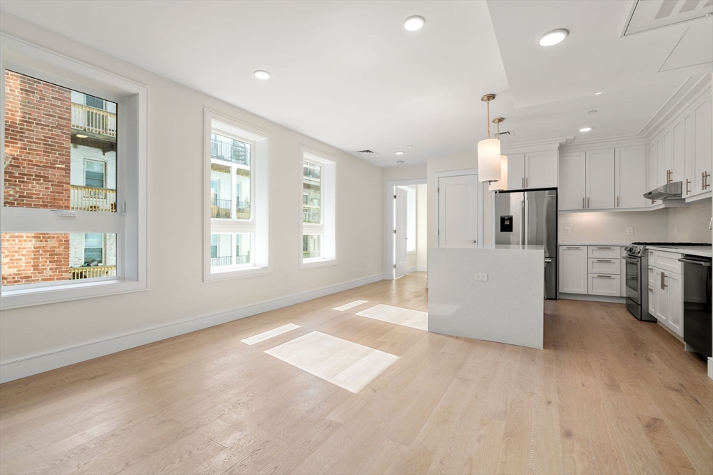 301 Border St, Central Square