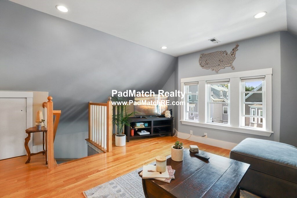 15 Harvest St, Dorchester