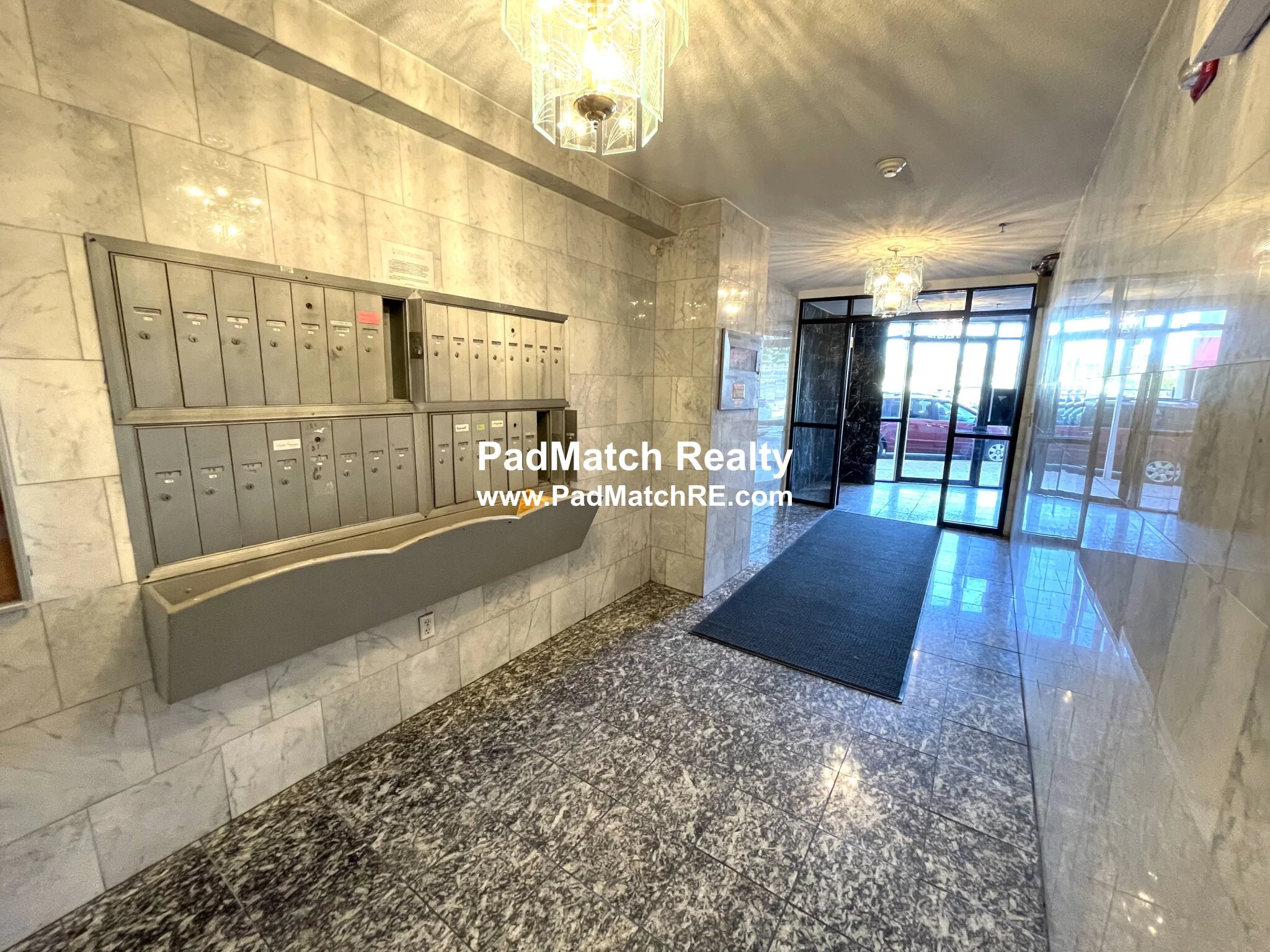 231 Harrison Ave, Chinatown