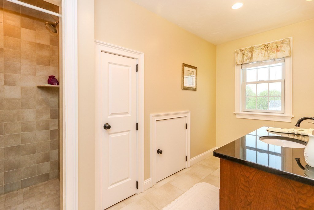 109 Farwell St, Newtonville