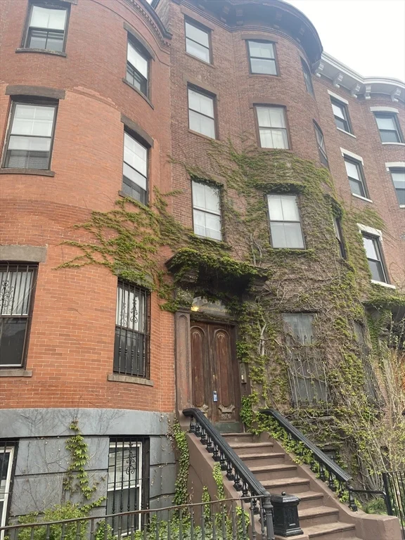 676 Massachusetts Ave, South End